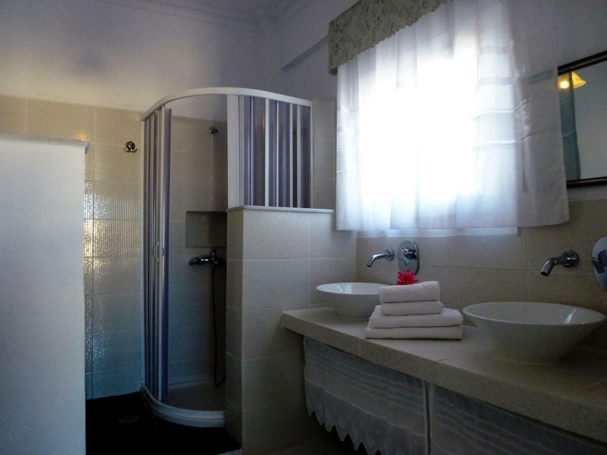 Bougainvillea Suites Kamári Dış mekan fotoğraf