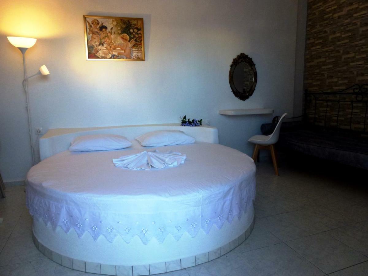 Bougainvillea Suites Kamári Dış mekan fotoğraf