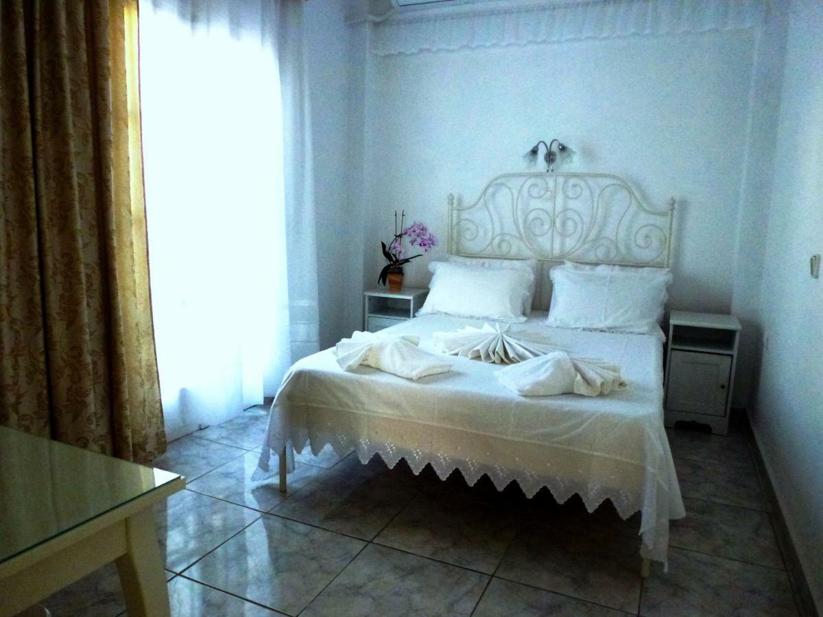 Bougainvillea Suites Kamári Dış mekan fotoğraf
