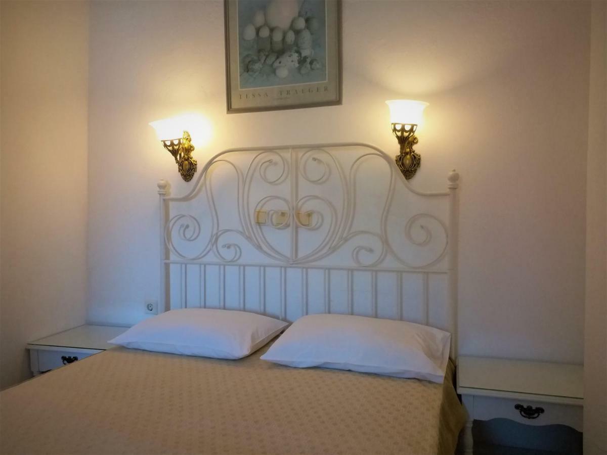 Bougainvillea Suites Kamári Dış mekan fotoğraf